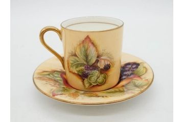 イギリス　EYNSLEY(エインズレイ)　オーチャードゴールド　食卓を彩る華やかなデミタスカップ&ソーサー6客セット(C&S、スティル・ライフ・フルーツ、洋食器、英国)(R-076817)