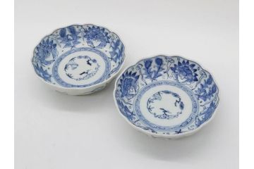 幕末期　古伊万里　輪花型　線描き　草花図　約15cm　4.9寸　手描きのあたたかみが魅力のなます皿2枚セット(中皿、和皿、和食器、四寸九分)(R-076820)