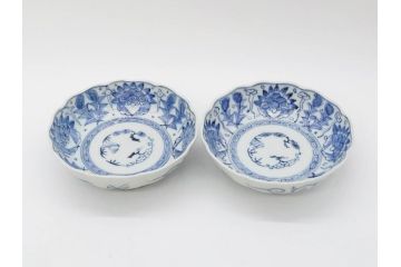 幕末期　古伊万里　輪花型　線描き　草花図　約15cm　4.9寸　手描きのあたたかみが魅力のなます皿2枚セット(中皿、和皿、和食器、四寸九分)(R-076820)