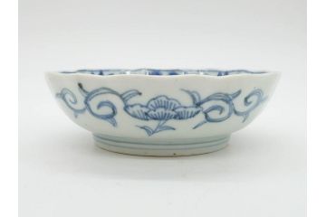 幕末期　古伊万里　輪花型　線描き　草花図　約15cm　4.9寸　手描きのあたたかみが魅力のなます皿2枚セット(中皿、和皿、和食器、四寸九分)(R-076820)