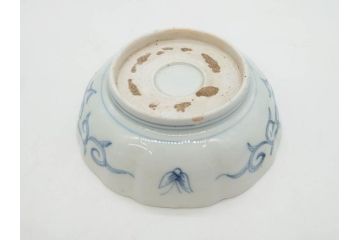 幕末期　古伊万里　輪花型　線描き　草花図　約15cm　4.9寸　手描きのあたたかみが魅力のなます皿2枚セット(中皿、和皿、和食器、四寸九分)(R-076820)