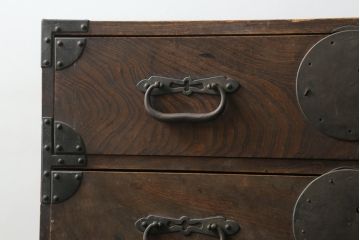 和製アンティーク　重厚!!　前面欅(ケヤキ)材　上杢　立派な金具の仙台箪笥ローボード(収納箪笥、衣装箪笥、時代箪笥、引き出し、ローチェスト、テレビ台、テレビボード)(R-076825)
