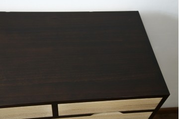 中古　老舗　桐屋田中　シンプルでモダンな佇まいが魅力的な加茂総桐箪笥　(R-076827)