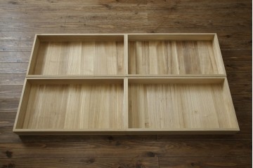 中古　老舗　桐屋田中　シンプルでモダンな佇まいが魅力的な加茂総桐箪笥　(R-076827)