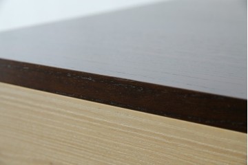 中古　老舗　桐屋田中　シンプルでモダンな佇まいが魅力的な加茂総桐箪笥　(R-076827)