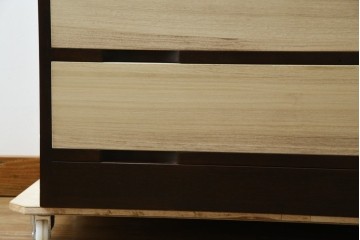 中古　老舗　桐屋田中　シンプルでモダンな佇まいが魅力的な加茂総桐箪笥　(R-076827)