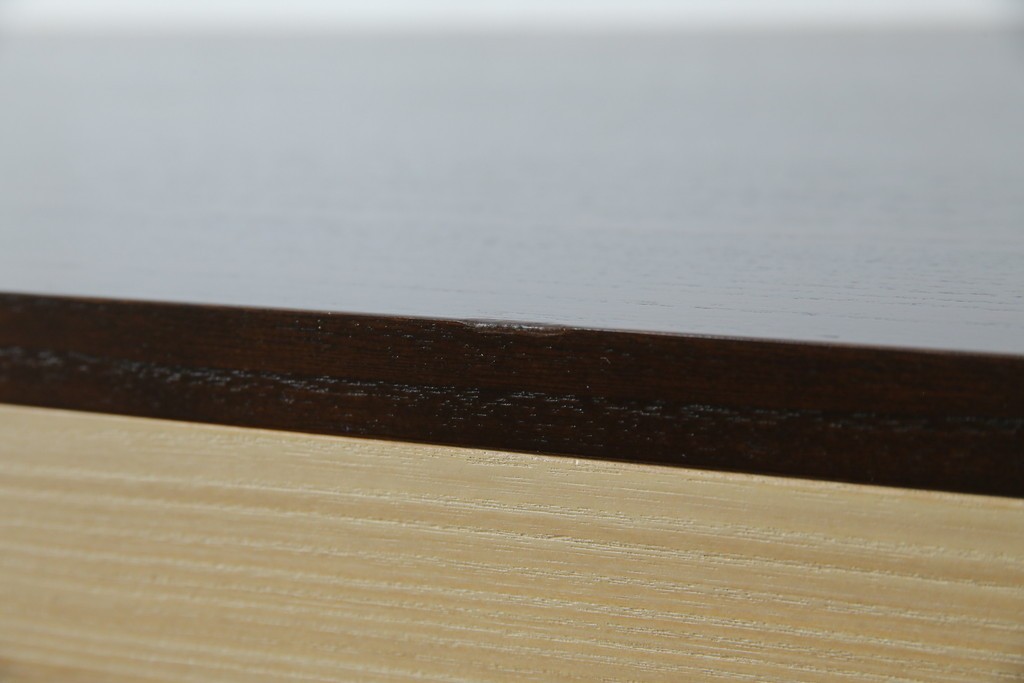 中古　老舗　桐屋田中　シンプルでモダンな佇まいが魅力的な加茂総桐箪笥　(R-076827)