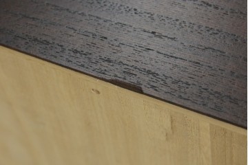 中古　老舗　桐屋田中　シンプルでモダンな佇まいが魅力的な加茂総桐箪笥　(R-076827)