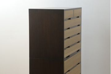 中古　老舗　桐屋田中　シンプルでモダンな佇まいが魅力的な加茂総桐箪笥(チェスト、総桐たんす、和タンス、衣装箪笥、収納箪笥、引き出し)(R-076827)