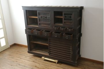 和製アンティーク　シックな雰囲気で重厚感のある六尺京水屋箪笥(水屋箪笥、収納棚、戸棚、キャビネット、食器棚)(R-076834)