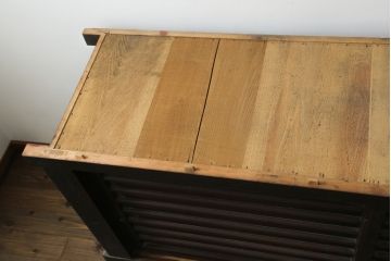 和製アンティーク　シックな雰囲気で重厚感のある京水屋箪笥サイドボード(水屋箪笥、収納棚、戸棚、サイドキャビネット、食器棚)(R-076836)