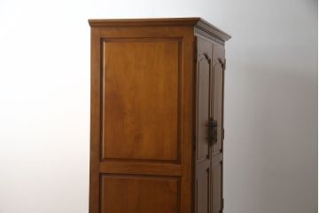 中古　美品　横浜ダニエル(daniel)　アーリーアメリカンシリーズ　気品ある佇まいが魅力的なワードローブ(洋服タンス、衣装箪笥、収納棚、戸棚、キャビネット)(定価約100万円)(R-076837)