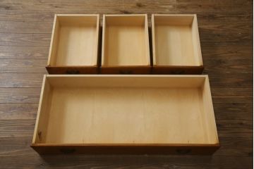 中古　美品　横浜ダニエル(daniel)　アーリーアメリカンシリーズ　気品ある佇まいが魅力的なワードローブ(洋服タンス、衣装箪笥、収納棚、戸棚、キャビネット)(定価約100万円)(R-076837)