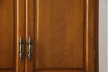 中古　美品　横浜ダニエル(daniel)　アーリーアメリカンシリーズ　気品ある佇まいが魅力的なワードローブ(洋服タンス、衣装箪笥、収納棚、戸棚、キャビネット)(定価約100万円)(R-076837)