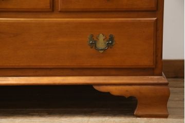 中古　美品　横浜ダニエル(daniel)　アーリーアメリカンシリーズ　気品ある佇まいが魅力的なワードローブ(洋服タンス、衣装箪笥、収納棚、戸棚、キャビネット)(定価約100万円)(R-076837)