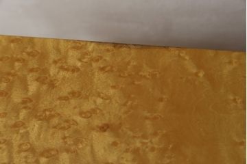 中古　美品　IDC大塚家具取り扱い　バーズアイメープル　SPLENDOR(スプレンダー)　特徴的な杢目と洗練されたデザインが美しいテレビ台(テレビボード、リビングボード、収納棚、戸棚)(R-076839)