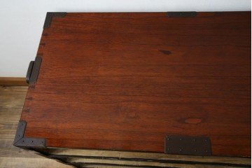 和製アンティーク　美品!!　激レア　特注品　立派な上手金具が存在感を放つ庄内箪笥　(R-076843)