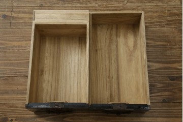 和製アンティーク　美品!!　激レア　特注品　立派な上手金具が存在感を放つ庄内箪笥　(R-076843)