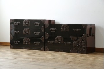 和製アンティーク　美品!!　激レア　特注品　立派な上手金具が存在感を放つ庄内箪笥　(R-076843)