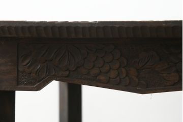 和製ビンテージ　軽井沢彫り　葡萄の彫刻が可愛らしいコーヒーテーブル(カフェテーブル、サイドテーブル、エンドテーブル、ナイトテーブル、飾り台、花台、ヴィンテージ)(R-076849)