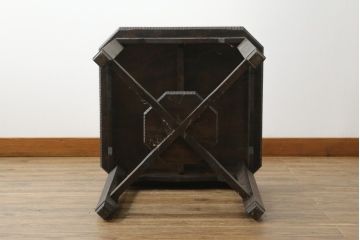 和製ビンテージ　軽井沢彫り　葡萄の彫刻が可愛らしいコーヒーテーブル(カフェテーブル、サイドテーブル、エンドテーブル、ナイトテーブル、飾り台、花台、ヴィンテージ)(R-076849)
