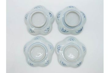 江戸期　古伊万里　染付　鶴亀図　輪花皿　約11cm　3.6寸　縁起の良い図柄が描かれた変形皿4枚セット(小皿、豆皿、和皿、和食器、三寸六分)(R-076851)