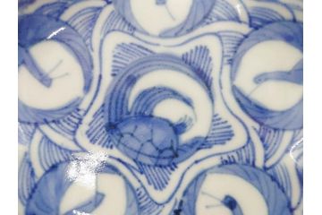 江戸期　古伊万里　染付　鶴亀図　輪花皿　約11cm　3.6寸　縁起の良い図柄が描かれた変形皿4枚セット(小皿、豆皿、和皿、和食器、三寸六分)(R-076851)