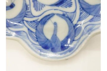 江戸期　古伊万里　染付　鶴亀図　輪花皿　約11cm　3.6寸　縁起の良い図柄が描かれた変形皿4枚セット(小皿、豆皿、和皿、和食器、三寸六分)(R-076851)