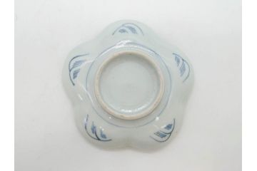 江戸期　古伊万里　染付　鶴亀図　輪花皿　約11cm　3.6寸　縁起の良い図柄が描かれた変形皿4枚セット(小皿、豆皿、和皿、和食器、三寸六分)(R-076851)