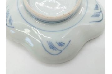 江戸期　古伊万里　染付　鶴亀図　輪花皿　約11cm　3.6寸　縁起の良い図柄が描かれた変形皿4枚セット(小皿、豆皿、和皿、和食器、三寸六分)(R-076851)