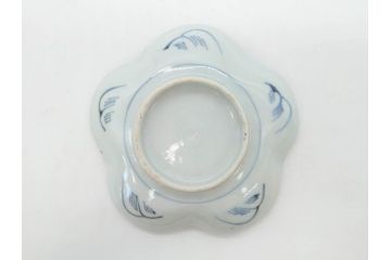 江戸期　古伊万里　染付　鶴亀図　輪花皿　約11cm　3.6寸　縁起の良い図柄が描かれた変形皿4枚セット(小皿、豆皿、和皿、和食器、三寸六分)(R-076851)