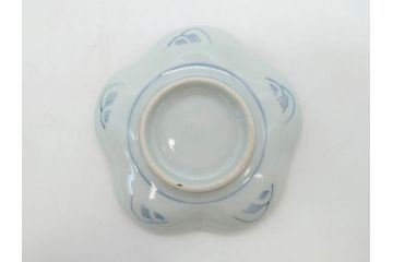 江戸期　古伊万里　染付　鶴亀図　輪花皿　約11cm　3.6寸　縁起の良い図柄が描かれた変形皿4枚セット(小皿、豆皿、和皿、和食器、三寸六分)(R-076851)