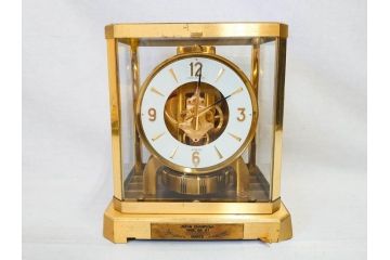 スイス　JAEGER-LECOULTRE(ジャガー・ルクルト)　ATMOS(アトモス)　METAL CALIBER 528-8　空気で動く!置時計(空気時計、ガス、半永久)(R-076853)