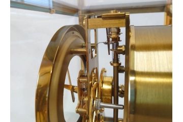 スイス　JAEGER-LECOULTRE(ジャガー・ルクルト)　ATMOS(アトモス)　METAL CALIBER 528-8　空気で動く!置時計(空気時計、ガス、半永久)(R-076853)