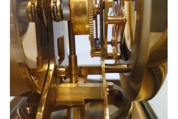 スイス　JAEGER-LECOULTRE(ジャガー・ルクルト)　ATMOS(アトモス)　METAL CALIBER 528-8　空気で動く!置時計(空気時計、ガス、半永久)(R-076853)