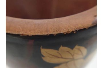 上品な蝶花図が美しい小鼓(蒔絵、つづみ、鼓胴、革一組2枚、調緒、横調べ、縦調べ、小締、和楽器、打楽器、雅楽、能楽)(R-076854)