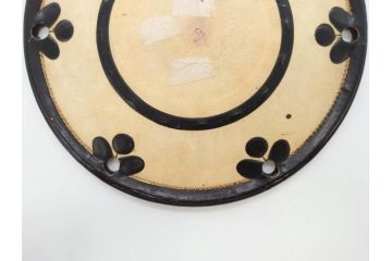 上品な蝶花図が美しい小鼓(蒔絵、つづみ、鼓胴、革一組2枚、調緒、横調べ、縦調べ、小締、和楽器、打楽器、雅楽、能楽)(R-076854)
