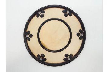 上品な蝶花図が美しい小鼓(蒔絵、つづみ、鼓胴、革一組2枚、調緒、横調べ、縦調べ、小締、和楽器、打楽器、雅楽、能楽)(R-076854)