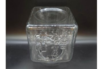 アンティーク雑貨　当時物　カルケット　エンボス　どこか懐かしい気持ちになるアルミ蓋付ガラス瓶(角型、角瓶、キャニスター、ガラスビン、菓子瓶、硝子、フタ付き、小物入れ、ディスプレイ雑貨、古道具、店舗什器)(R-076859)