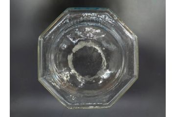 昭和レトロ　カマダの虫よけネオパラゾールの文字入り　レトロなディスプレイが叶う古い八角ガラス瓶(キャニスター、ガラスビン、硝子、フタ付き、小物入れ、ディスプレイ雑貨、古道具、店舗什器)(R-076860)