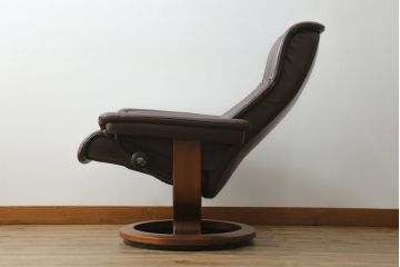 中古　EKORNES(エコーネス)　ロイヤルシリーズ　極上のくつろぎの時間を演出するストレスレスチェア+オットマンのセット(クラシックベース、アームチェア、リクライニングチェア、椅子、イス、1人掛けソファ、1Pソファ、フットスツール、北欧)(R-076877)