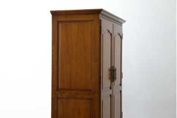 中古　横浜ダニエル(daniel)　アーリーアメリカンシリーズ　気品漂うデザインが魅力のA-102型和タンス　定価約150万円　(R-076878)