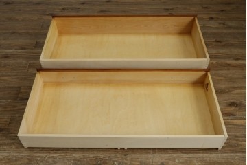 中古　横浜ダニエル(daniel)　アーリーアメリカンシリーズ　気品漂うデザインが魅力のA-102型和タンス　定価約150万円　(R-076878)