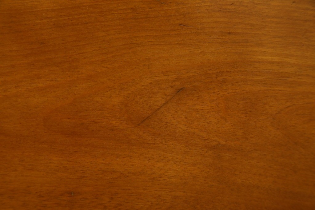 中古　横浜ダニエル(daniel)　アーリーアメリカンシリーズ　気品漂うデザインが魅力のA-102型和タンス　定価約150万円　(R-076878)