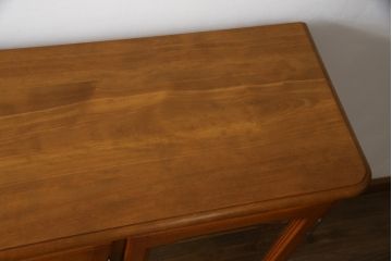 中古　美品　横浜クラシック家具　ダニエル(Daniel)　Etranger(エトランジェ)　E-208　品のある佇まいが魅力的なサイドボード(リビングボード、収納棚、戸棚、飾り棚)(R-076879)