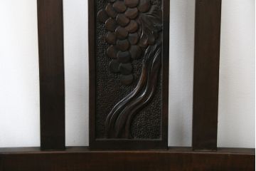 和製ビンテージ　軽井沢彫り　和モダンな佇まいが魅力的な低座アームチェア2脚セット(板座チェア、ダイニングチェア、低座椅子、低座イス、ヴィンテージ)(R-076881)