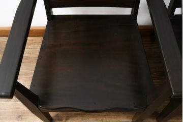 和製ビンテージ　軽井沢彫り　和モダンな佇まいが魅力的な低座アームチェア2脚セット(板座チェア、ダイニングチェア、低座椅子、低座イス、ヴィンテージ)(R-076881)