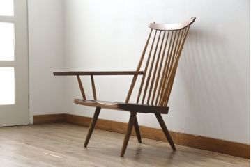 和製ヴィンテージ　小田急ハルク購入　ジョージナカシマ　LOUNGE ARM(ラウンジアーム)　One Arm(ワンアーム、片肘)　CN103　当時のパンフレット付き!!モダンに洗練された右アーム付きラウンジチェア(ジョージ・ナカシマ、アームチェア、イス、椅子、板座チェア、ビンテージ)(R-076882)