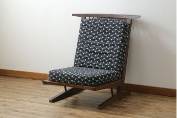 和製ヴィンテージ　小田急ハルク購入　ジョージナカシマ　CN109　CONOID CUSHION　レトロな柄のファブリックが和の雰囲気を高めるコノイドクッションチェア(ジョージ・ナカシマ、リラックスチェア、一人掛けソファ、1Pソファ、椅子、イス、ビンテージ)(R-076883)