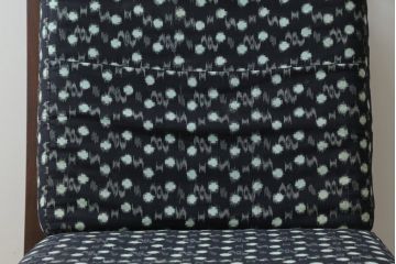 和製ヴィンテージ　小田急ハルク購入　ジョージナカシマ　CN109　CONOID CUSHION　レトロな柄のファブリックが和の雰囲気を高めるコノイドクッションチェア(ジョージ・ナカシマ、リラックスチェア、一人掛けソファ、1Pソファ、椅子、イス、ビンテージ)(R-076883)